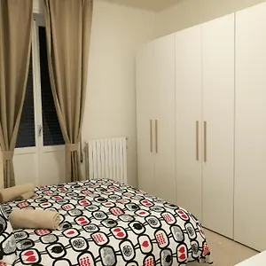 Fuori Portico Passarotti Appartamento