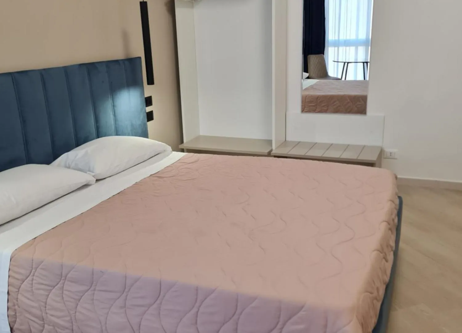 Nel Sole Business Apartment Bologna 0*,